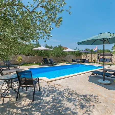 Agape 比奥格勒·纳·莫鲁