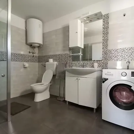 Agape * 比奥格勒·纳·莫鲁