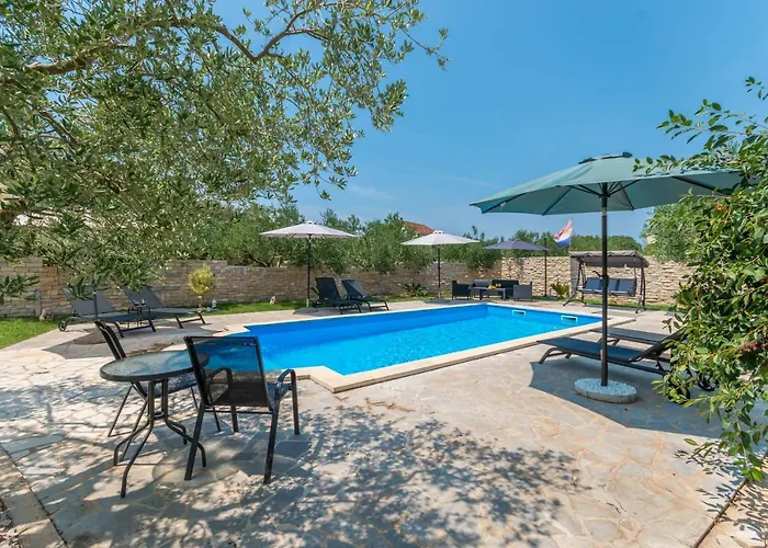 Agape Biograd Na Moru