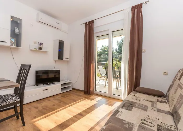 Agape Biograd Na Moru