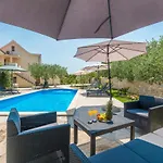 Agape Biograd Na Moru
