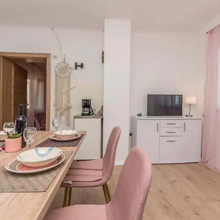 Agape Apartment Biograd Na Moru