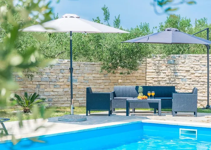 Agape * بيوغْغاد نا موغو